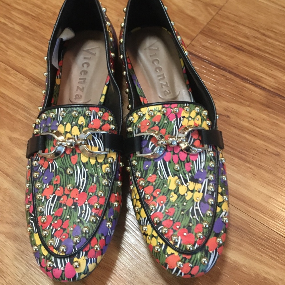 Floral Flats with Metallic Accents by Vicenza, Size 8